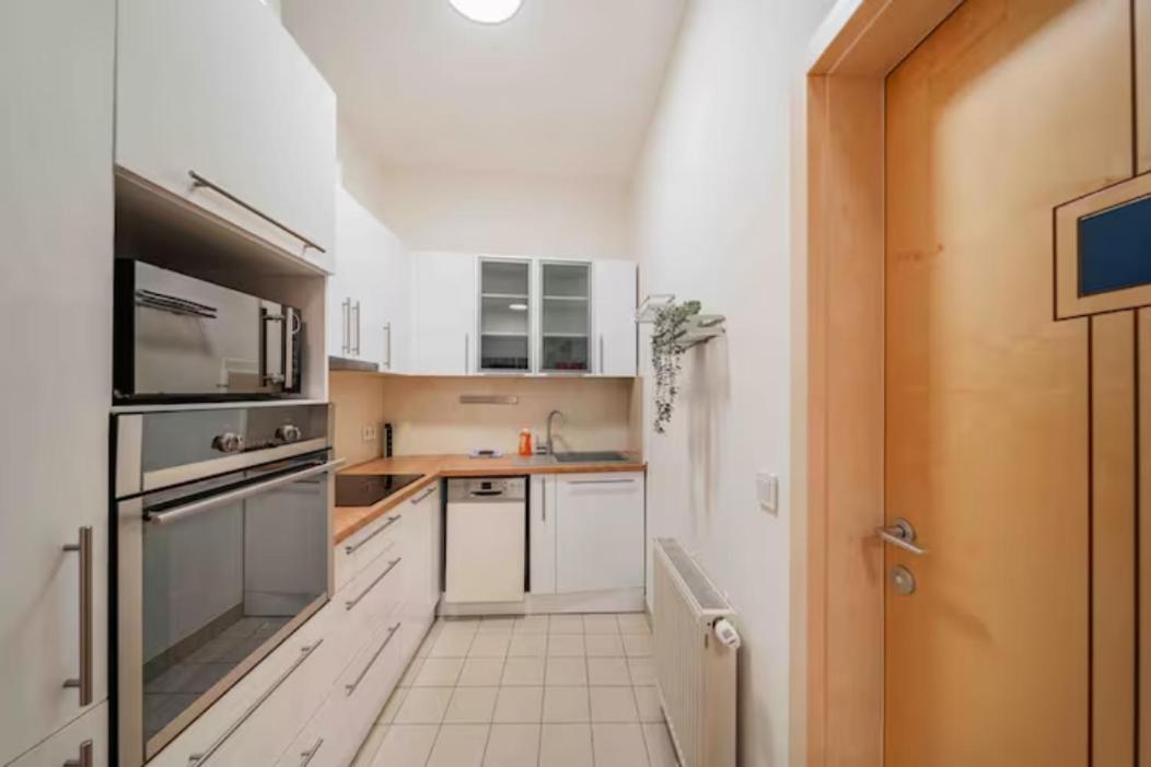 Apartments Next To Schoenbrunn - Free Parking !!! Wien Ngoại thất bức ảnh